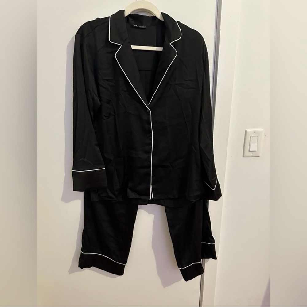 Zara Two Piece Pajama PJ Satin Set, Black // Small — Medium